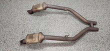 Load image into Gallery viewer, 2005 2009 Ford Mustang GT  4.6  LH &amp; RH Exhaust Manifold Pipe OEM11
