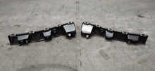 Load image into Gallery viewer, 2015-2023 Ford Mustang GT LH &amp; RH Fender Rocker Panel Bracket OEM6
