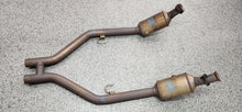 Load image into Gallery viewer, 2005 2009 Ford Mustang GT  4.6  LH &amp; RH Exhaust Manifold Pipe OEM8
