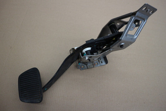 2010-2015 Chevrolet Camaro Brake Pedal Assembly "Automatic" OEM