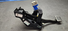 Load image into Gallery viewer, 2015-2017 Ford Mustang GT Pedal Assembly Automatic Gas Brake Pedal OEM10
