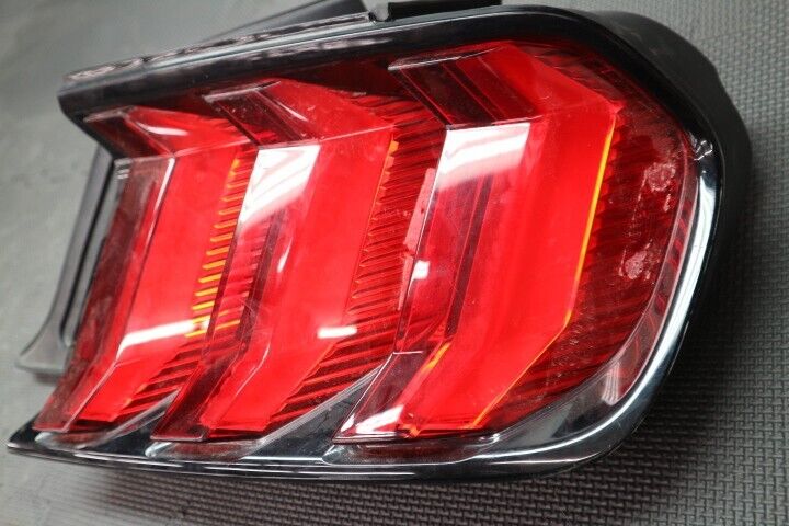 2018-2023 Ford Mustang GT V6 EcoBoost RH Passenger LED Tail Light OEM