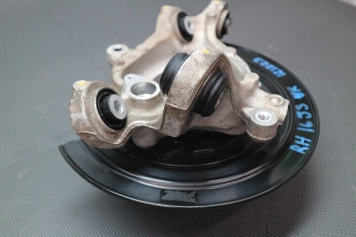 2016-2023 Chevrolet Camaro SS RH Passenger Rear Spindle Knuckle - OEM