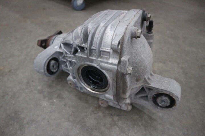 2013 Chevrolet Camaro SS 3.27 Rear Carrier Differential Automatic GM