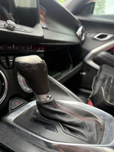 Load image into Gallery viewer, camaro ss engine and transmission4

