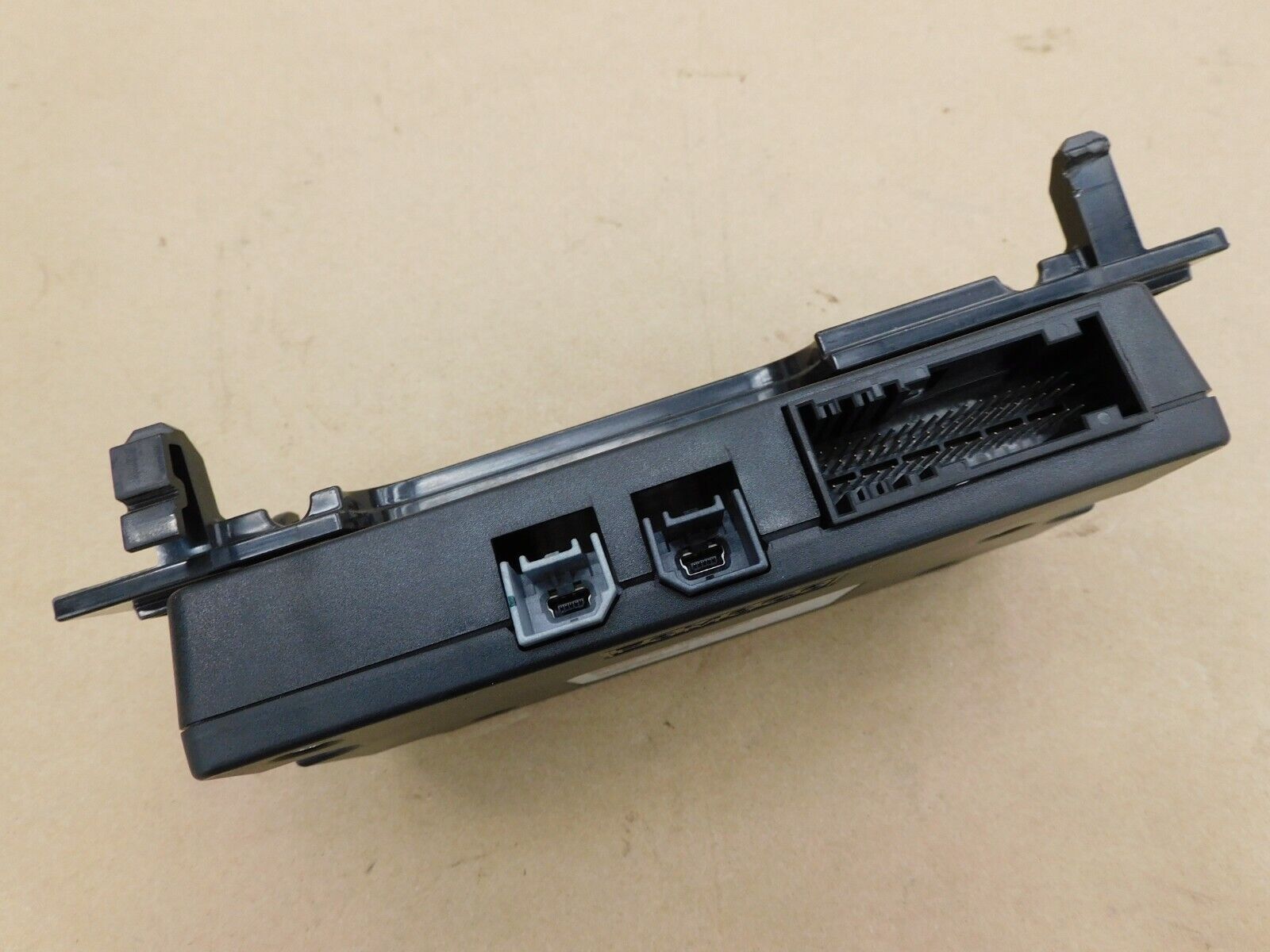 2012 Ford Mustang Auxiliary Protocol Interface Module Part Number#AR3T-14B428-BE