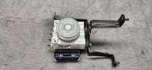 Load image into Gallery viewer, 2015 2023 Ford Mustang GT ABS Module Anti Lock Brakes "Manual" OEM6
