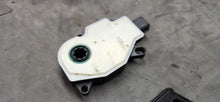 Load image into Gallery viewer, 2018-2023 Ford Mustang GT Air Shuttle Actuator OEM8
