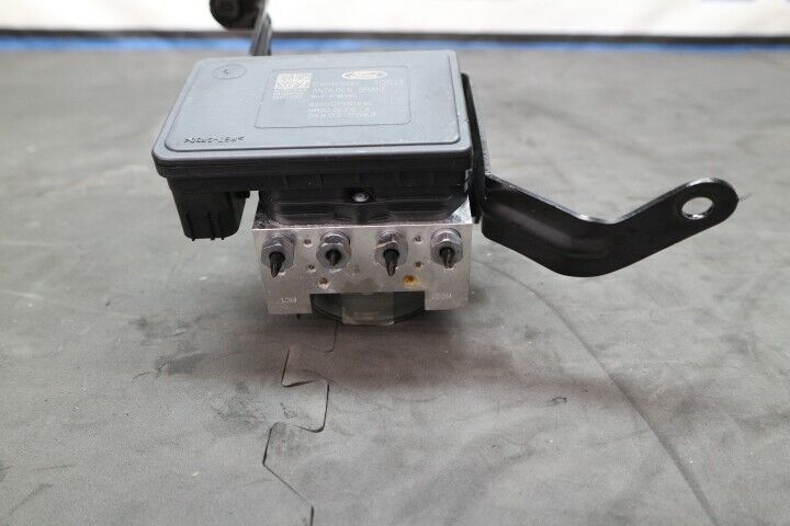 2018-2023 Ford Mustang GT ABS Brake Pump Module Control "Manual" OEM