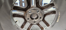 Load image into Gallery viewer, 2005 Ford Mustang GT 17x8.0" Silver Rim OEM8
