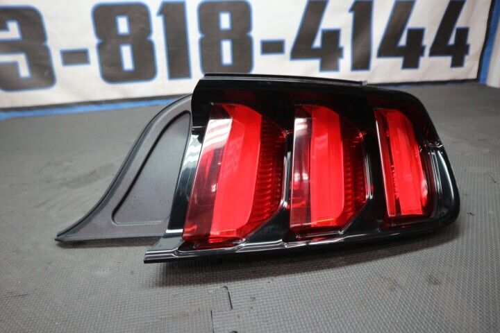 2015-2017 Ford Mustang GT EcoBoost RH Passenger LED Taillight OEM