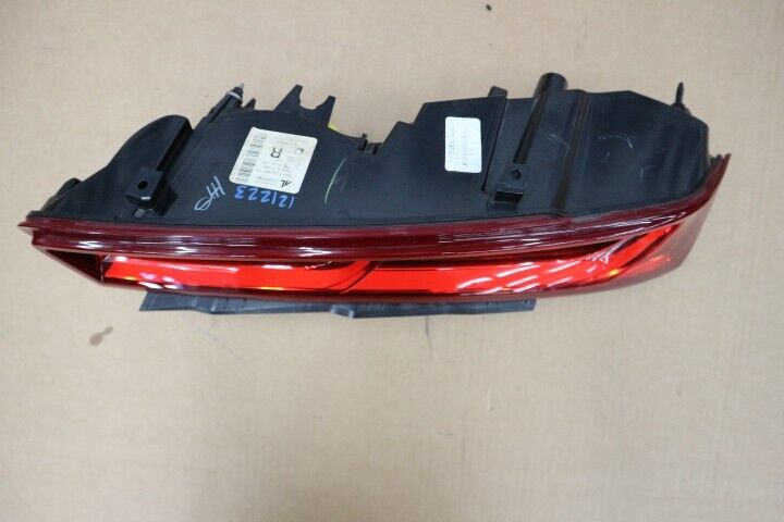 2016-2017 Chevrolet Camaro RH Tail Light   OEM