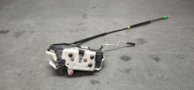 Load image into Gallery viewer, 2011-2014 Ford Mustang GT V6 RH Passenger Door Handle Latch Assembly -- OEM11
