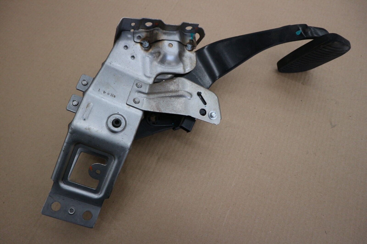 2010-2015 Chevrolet Camaro Brake Pedal Assembly "Automatic" OEM