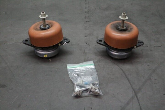 2021 Mustang GT PP ENGINE MOTOR MOUNT INSULATOR PAIR OEM