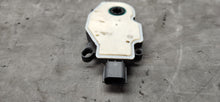 Load image into Gallery viewer, 2018-2023 Ford Mustang GT Air Shuttle Actuator JR3B8476AD - OEM5
