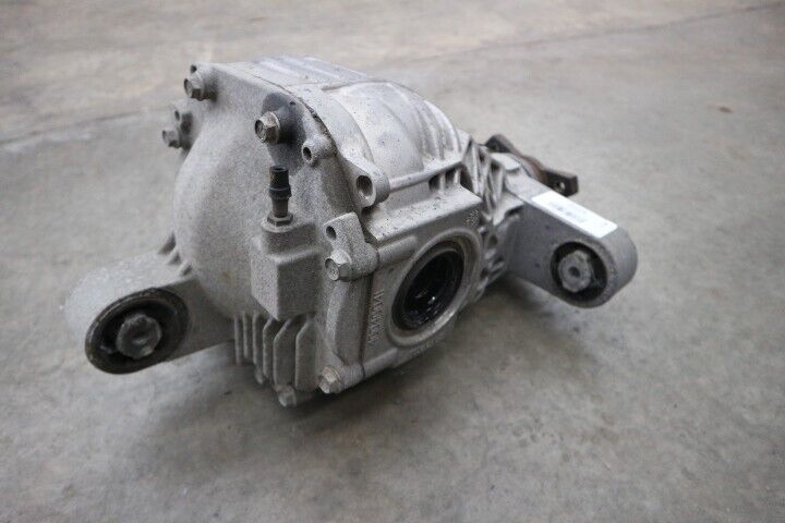 2013 Chevrolet Camaro SS 3.27 Rear Carrier Differential Automatic GM