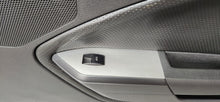 Load image into Gallery viewer, 2005 2009 Ford Mustang LH &amp; RH Leather Insert Door Panel "SET" OEM4
