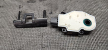 Load image into Gallery viewer, 2018-2023 Ford Mustang GT  Radiator Active Air Flap Actuator OEM
