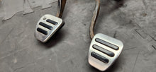 Load image into Gallery viewer, 2005-2009 Ford Mustang GT Manul Clutch, Brake Pedal Assembly OEM
