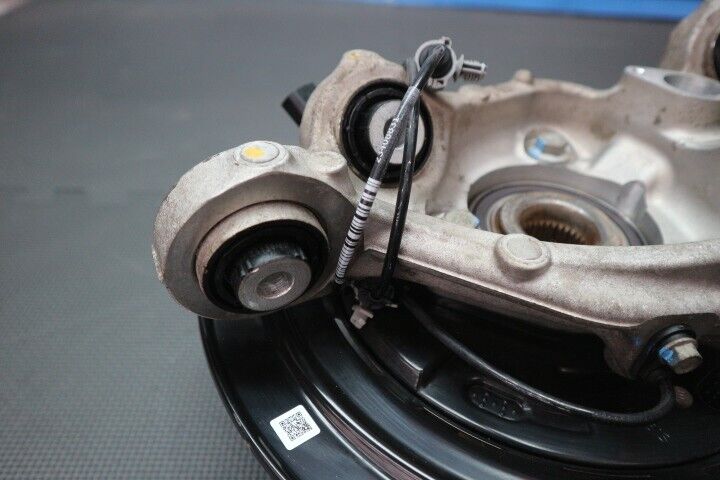 2016-2023 Chevrolet Camaro SS LH Driver Rear Spindle Knuckle OEM