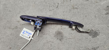 Load image into Gallery viewer, 2011-2014 Ford Mustang GT V6 RH Passenger Door Handle -- OEM5
