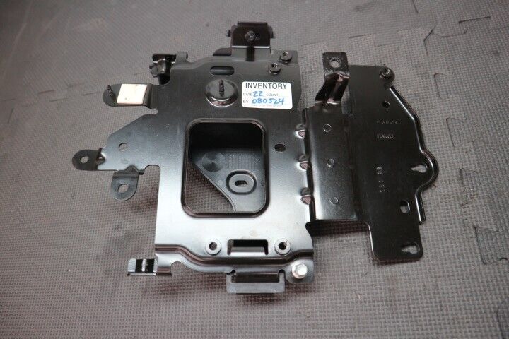 2022 Ford Mustang GT 5.0 Engine Control Module ECU-BRACKET ONLY "Manual" OEM