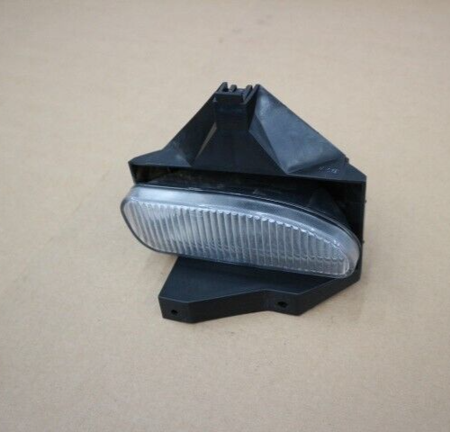 1999-2004 FORD MUSTANG PASSENGER SIDE FOG LIGHT OEM XR3315266A OEM