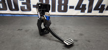 Load image into Gallery viewer, 2011 2014 Ford Mustang GT Automatic Brake Pedal Assembly OEM0
