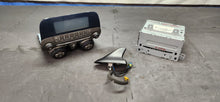 Load image into Gallery viewer, 2010-2012 Chevrolet Camaro Radio Unit Climate Control Module 92235960 OEM0
