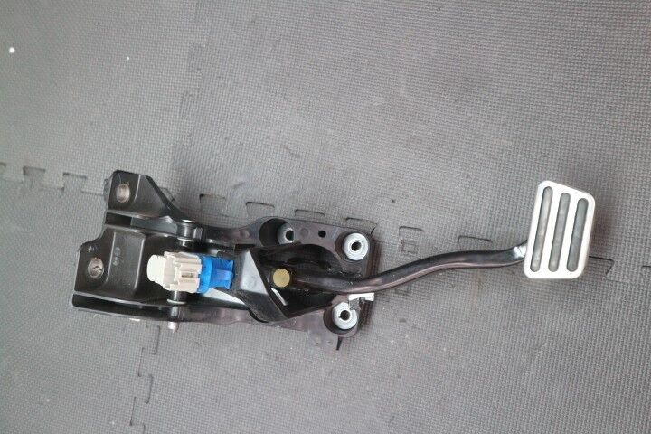 2015-2017 Ford Mustang GT Brake Pedal Assembly OEM