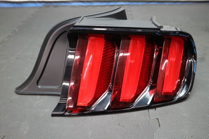 2015-2017 Ford Mustang GT V6 EcoBoost RH Passenger LED Tail Light OEM