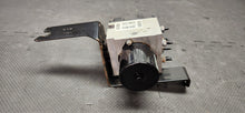 Load image into Gallery viewer, 2005-2009 Ford Mustang GT ABS Module Anti-Lock Brakes OEM
