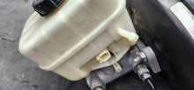 Load image into Gallery viewer, 2005 2009 Ford Mustang GT 4.6 Brake Booster Master Cylinder "Manual" OEM1
