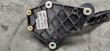 Load image into Gallery viewer, 2005-2009 Ford Mustang GT Gas Pedal Assembly - OEM7
