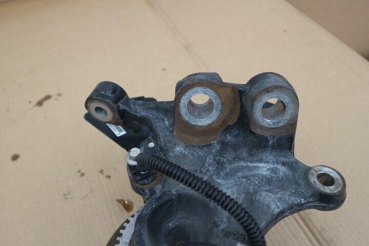 2015-2017 Ford Mustang GT 5.0 LH Driver Front Spindle Knuckle Hub - OEM