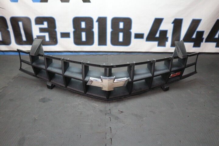 2010-2012 Chevrolet Camaro SS Front Bumper Grille w/bow -OEM