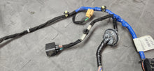 Load image into Gallery viewer, 2014-2015 Chevrolet Camaro Convertible RH Passenger Door Wiring Harness  OEM8
