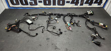 Load image into Gallery viewer, 2015 Chevrolet Camaro V6 Dash Wiring Harness "Automatic 23444627" OEM9
