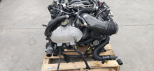 Load image into Gallery viewer, 2018 Ford Mustang 5.0 Coyote Gen3 Engine MT-82 Manual Drivetrain 56k OEM1
