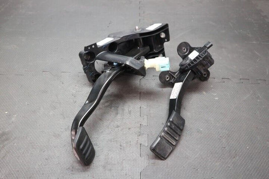 2018-2023 Ford Mustang GT Pedal Assembly "Automatic" GAS BRAKE OEM