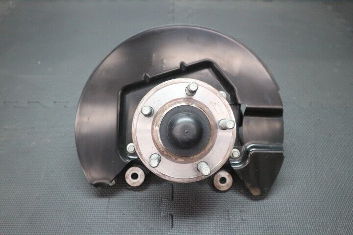 2015-2017 Ford Mustang GT 5.0 RH Passenger Front Spindle Knuckle Hub - OEM