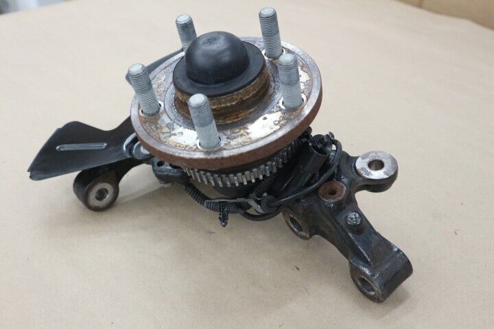 2015-2021 Ford Mustang GT 5.0 RH Passenger Front Spindle Knuckle Hub- OEM